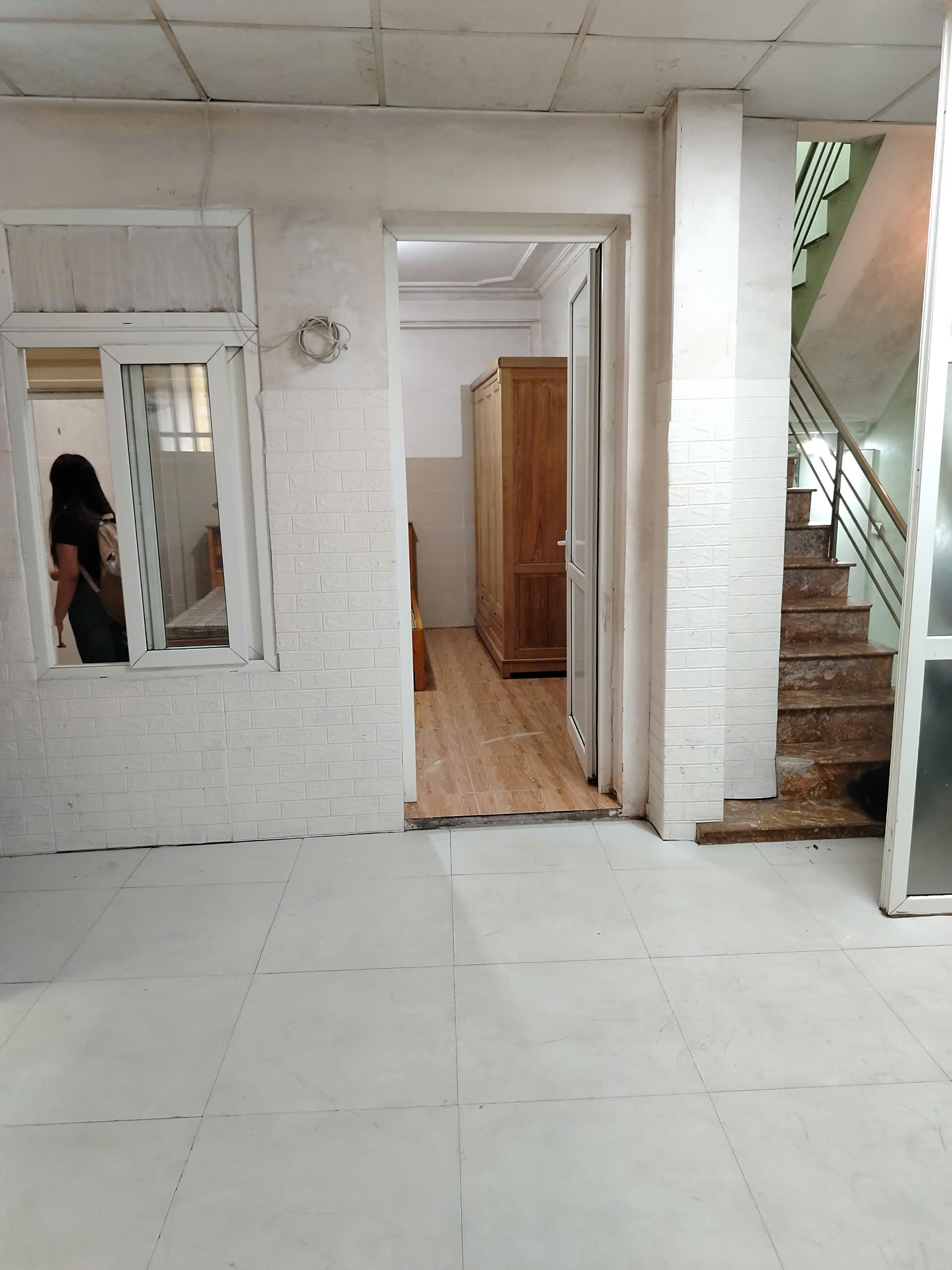 Cho thuê nhà nguyên căn ngõ 230 Tân Mai, 55m2, 4 tầng, 4 ngủ, 3 vệ sinh, 12 Triệu - Ảnh 1
